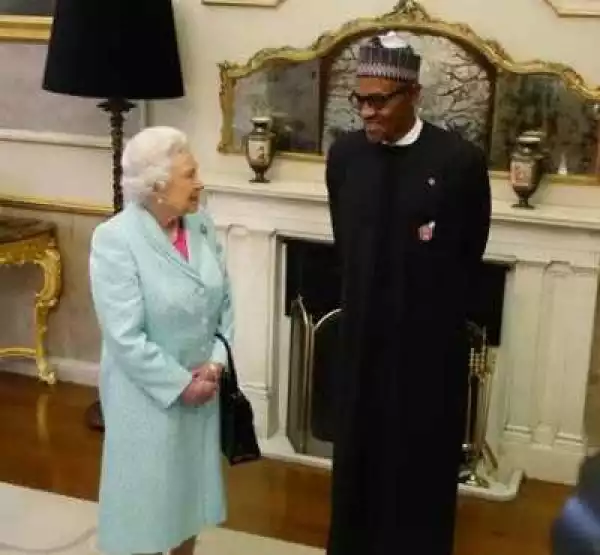 Photos Of Buhari & Queen Elizabeth Discussing In Malta